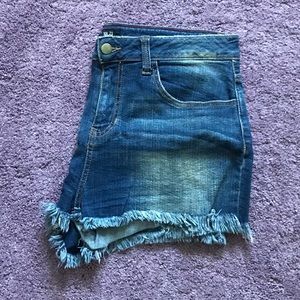 🎉HP🎉Forever 21 Hi-Waisted Short Shorts